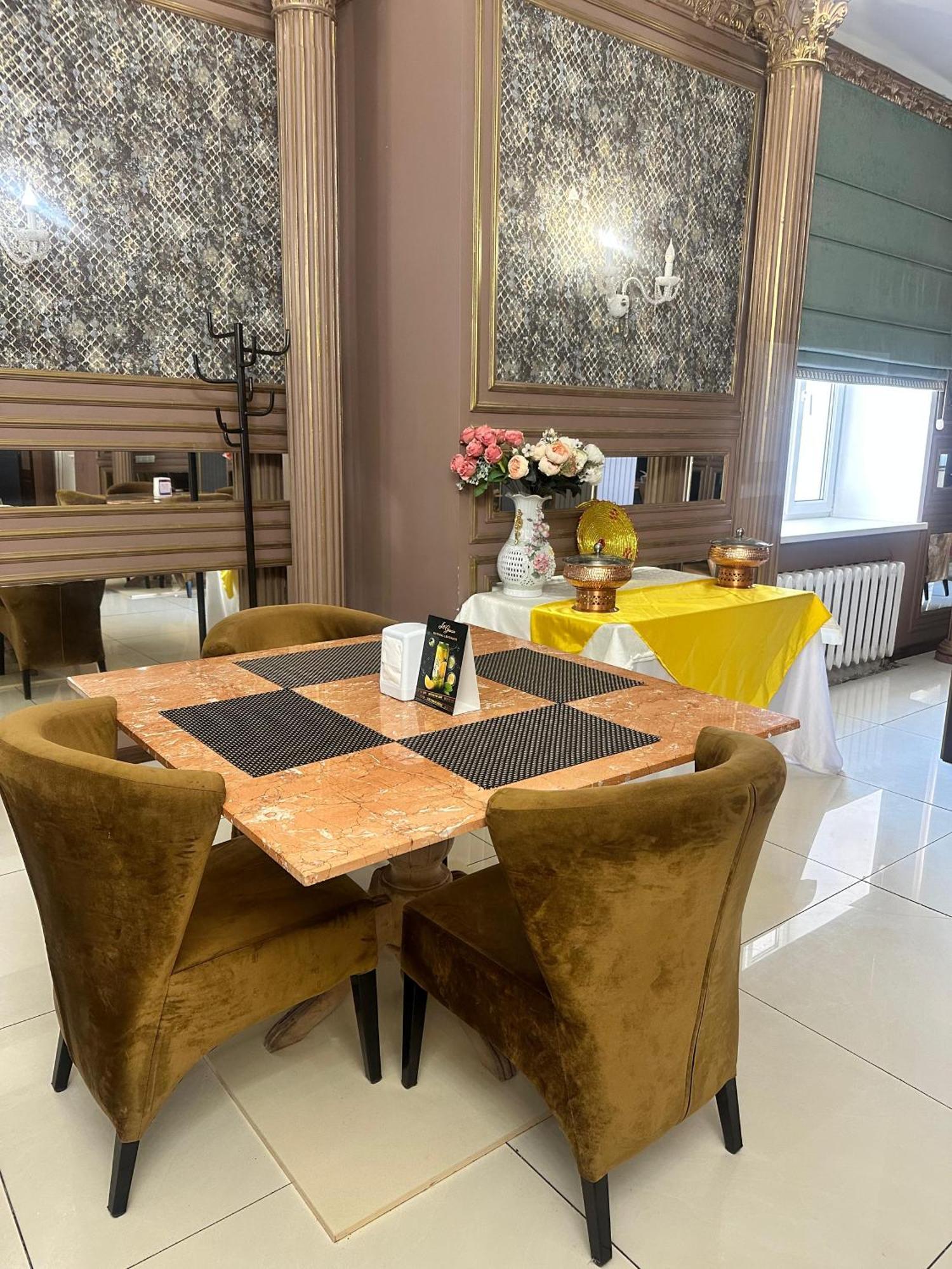 Lion Hotel Астана Екстер'єр фото